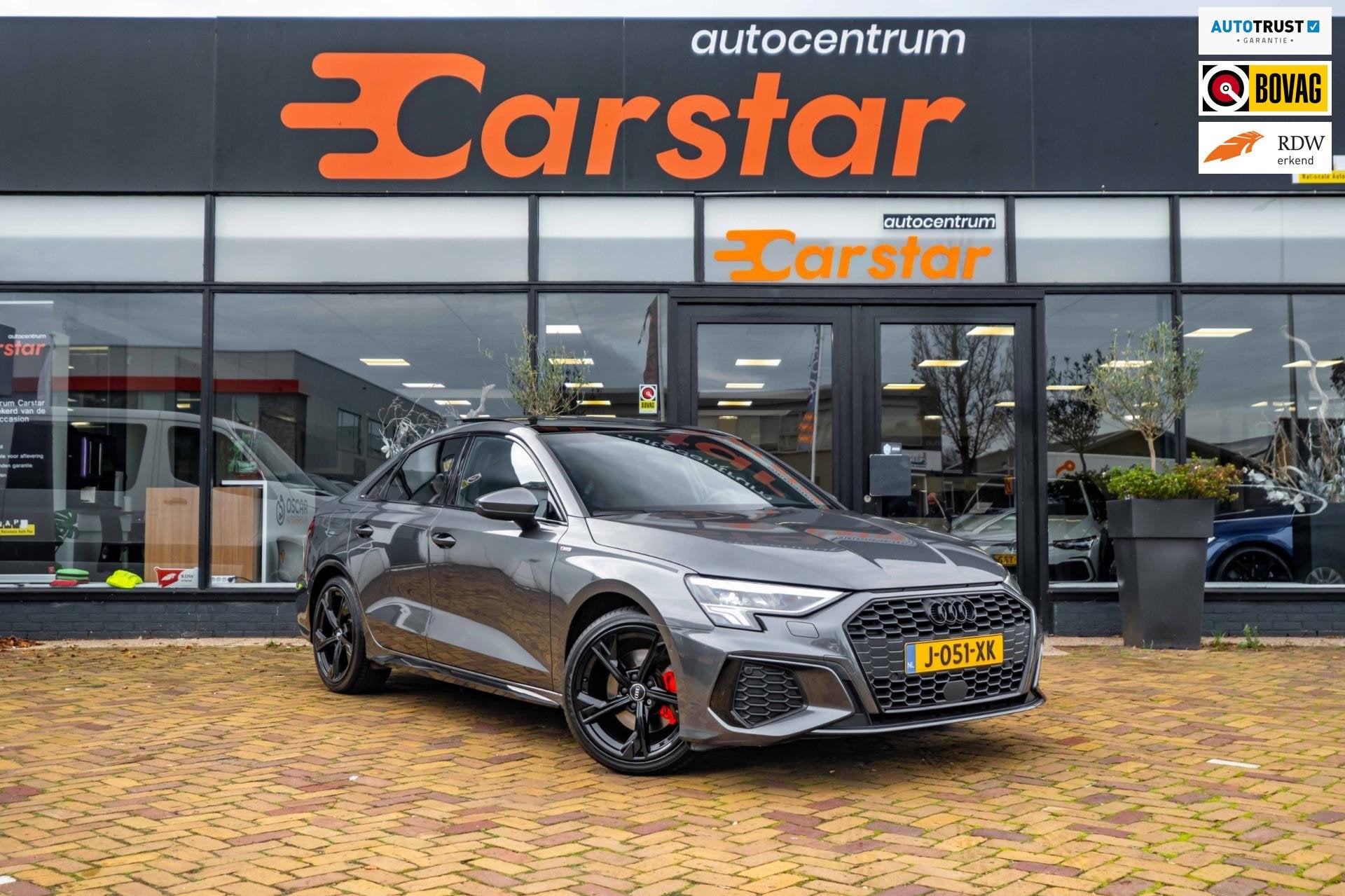 Audi A3 Limousine 35 TFSI S edition|PANO|CRUISE|CARPLAY, 4 cilinders, Origineel Nederlands, Bedrijf, 690 kg