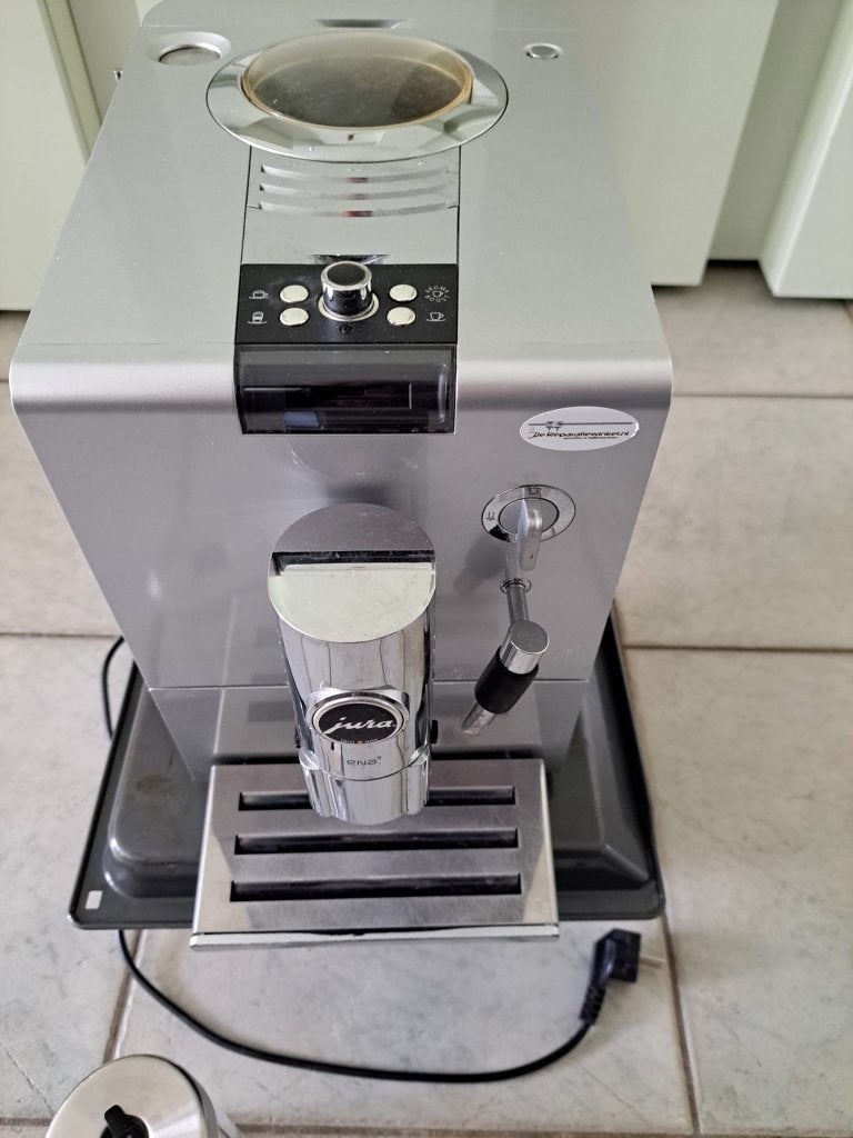 Jura ENA E9 one touch voor onderdelen of reparatie, Ophalen, Afneembaar waterreservoir, Gebruikt, Koffiemachine