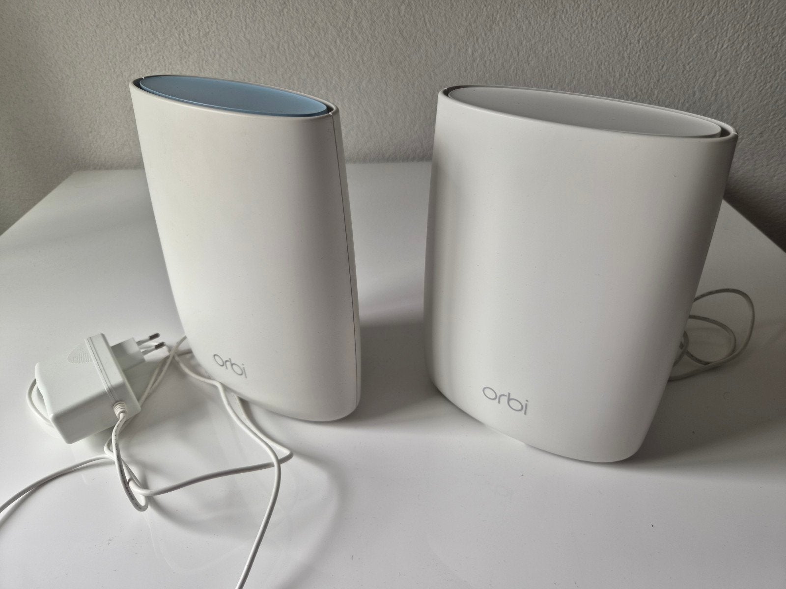 Netgear Orbi RBR50 + RBS50 Mesh WiFi Systeem, Computers en Software, Routers en Modems, Ophalen of Verzenden, Gebruikt, Router