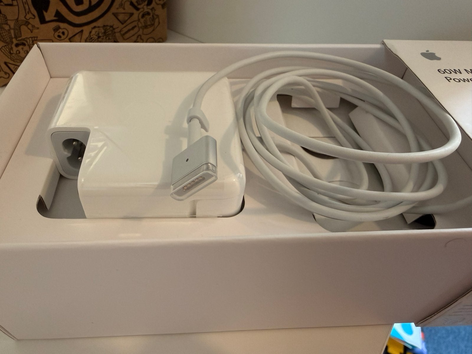 Nieuwe Apple 60W MagSafe 2 Power Adapter, Computers en Software, Laptop-opladers, Ophalen of Verzenden, Nieuw