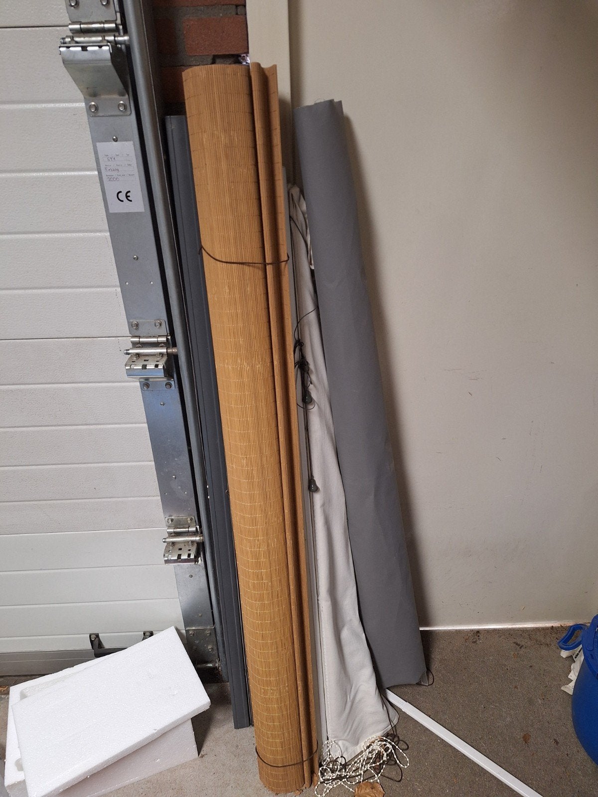 Oude raambekleding, Ophalen