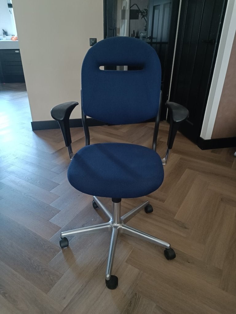 Ahrend 220 bureaustoel, Huis en Inrichting, Bureaustoelen, Ophalen, Zo goed als nieuw, Blauw, Bureaustoel