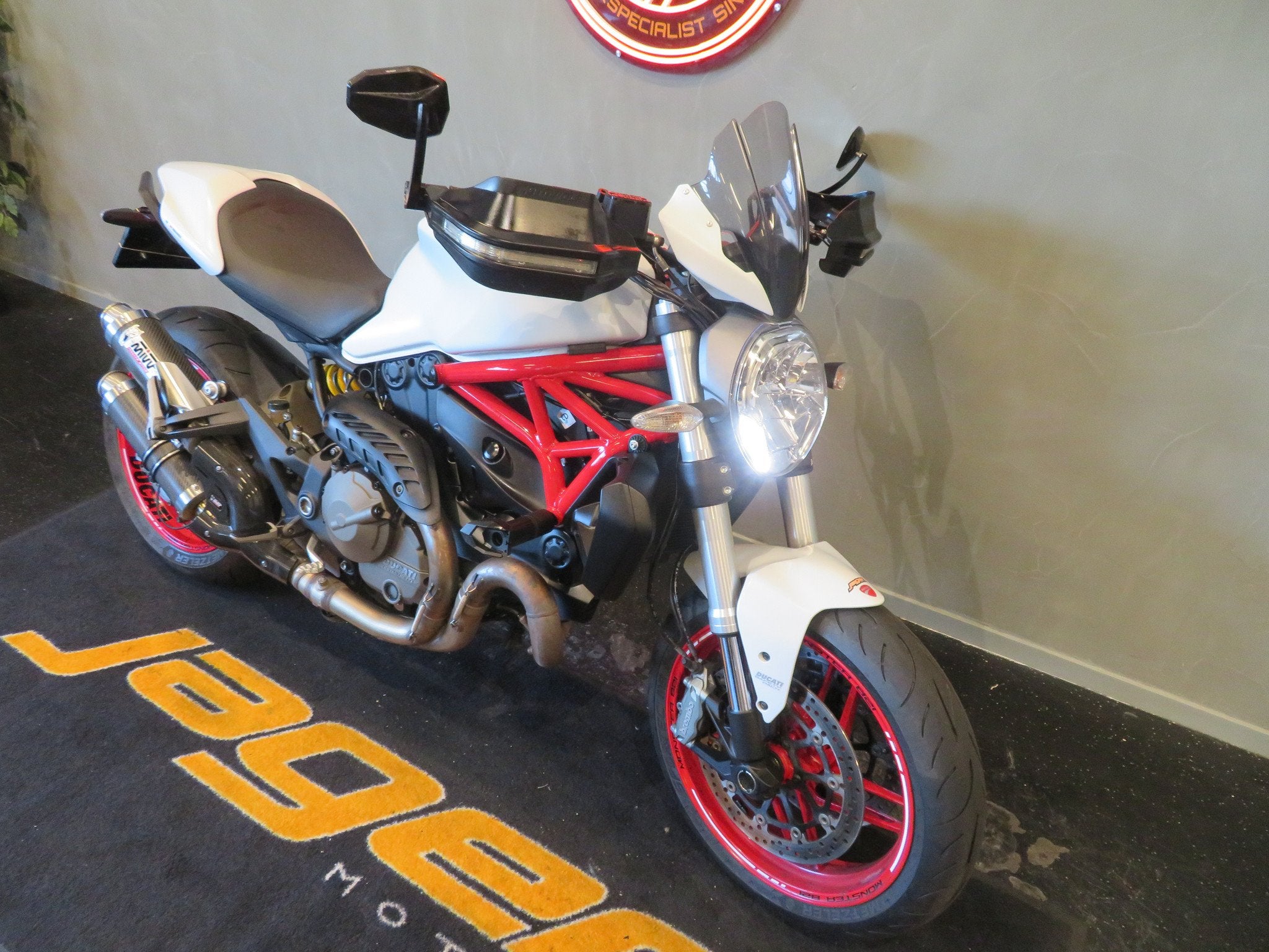 Ducati MONSTER 821 MIVV SUPER GAAF! (bj 2015), Motoren, Bedrijf, Naked bike