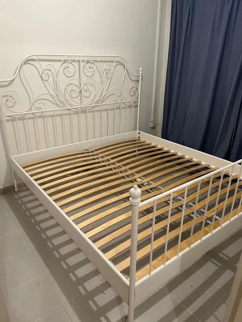 Ikea Leivrik bedframe 140cm (Zonder lattenbodem!), Ophalen, Wit, 140 cm, Zo goed als nieuw