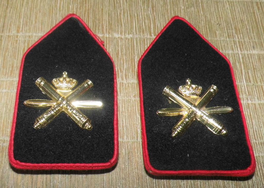 Setje kraagstukken Luchtdoelartillerie, Verzenden, Landmacht, Nederland, Embleem of Badge