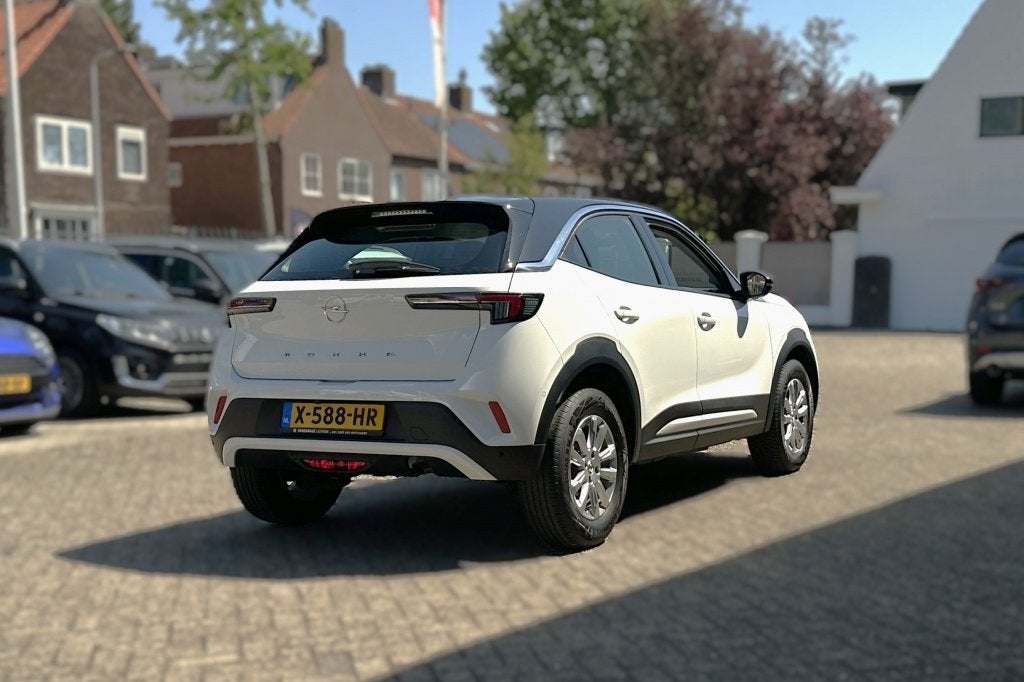 Opel Mokka 1.2 Edition (bj 2023), Gebruikt, Euro 6, 620 kg, Wit
