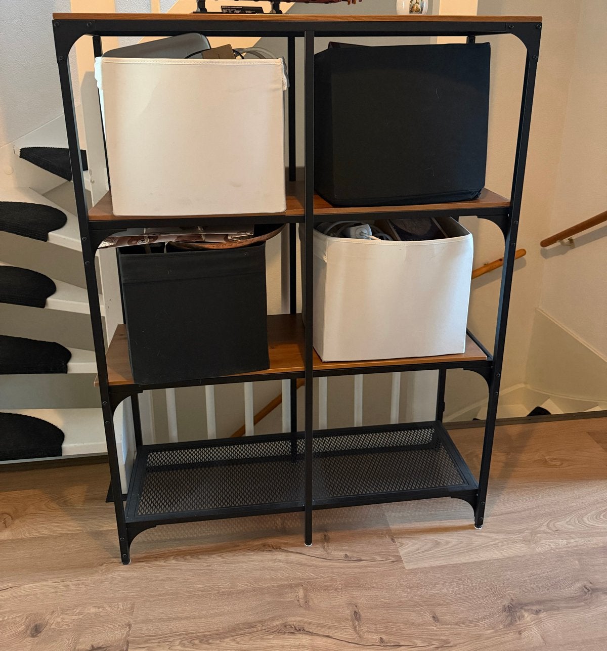 Stellingkast Zwart - Metaal en Massief Hout - IKEA FJÄLLBO, Ophalen, Gebruikt