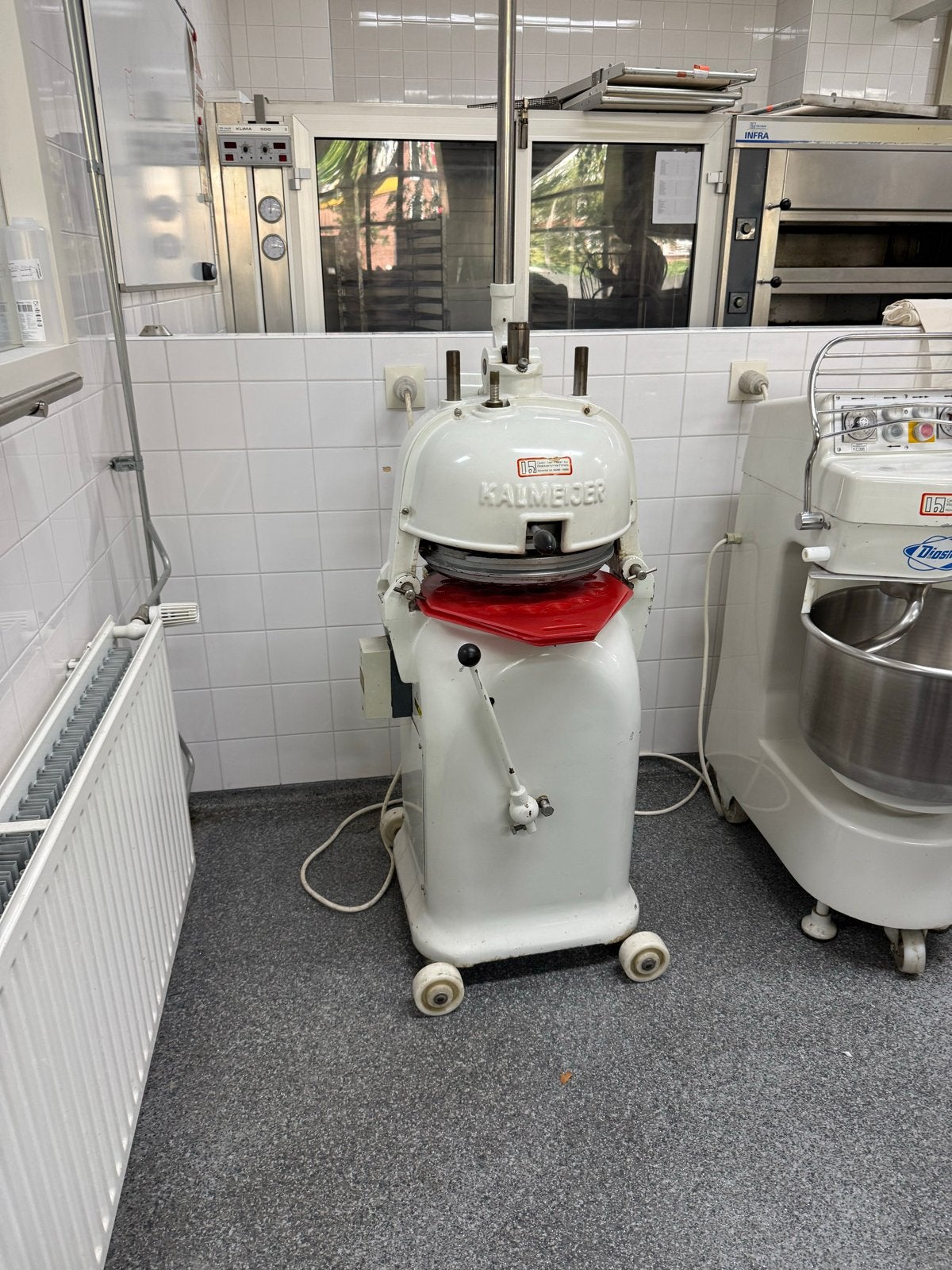 Kalmeijer deegverdeler - Professionele bakkerijmachine, Ophalen