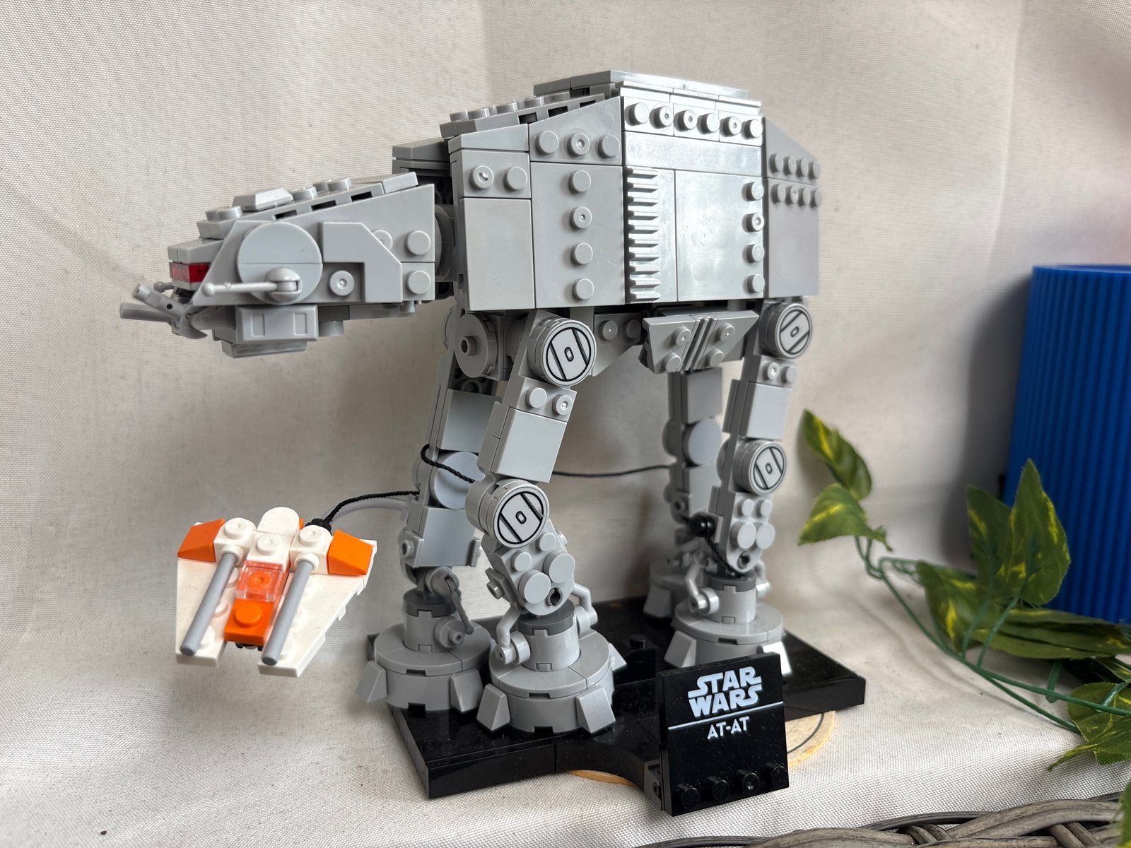 AT-AT met Snowspeeder (als moc), Verzamelen, Ophalen of Verzenden, Zo goed als nieuw, Actiefiguurtje