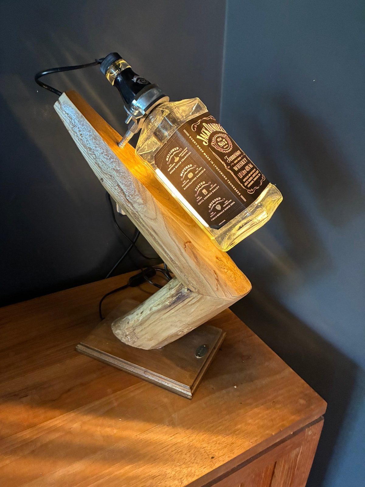 Jack Daniel’s tafellamp kastanje rondhout, Met schakelaar, Nieuw, Sfeerlamp, Glas