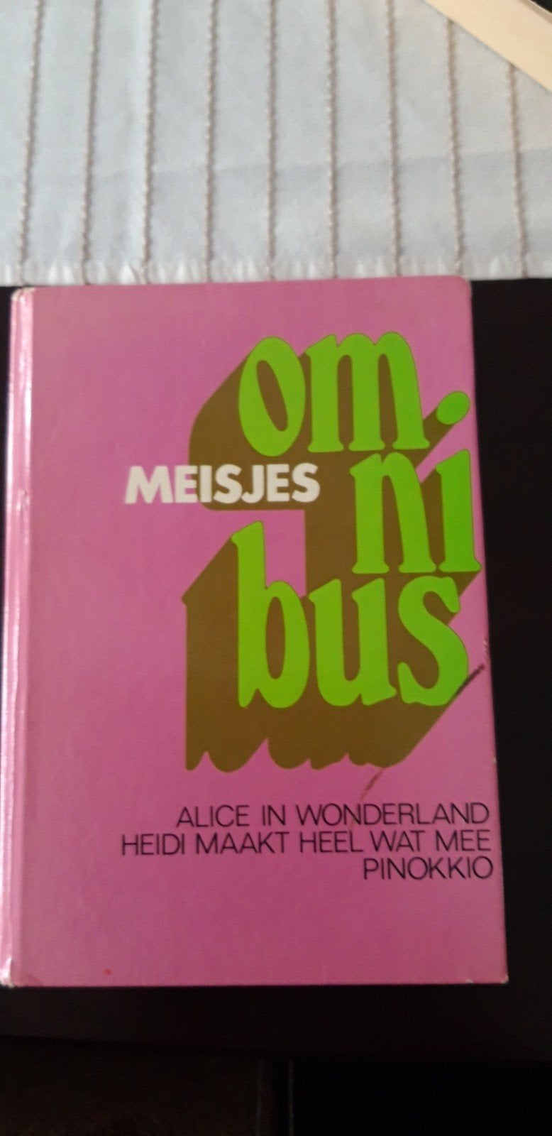 meisjes omnibus, Ophalen of Verzenden, Gelezen