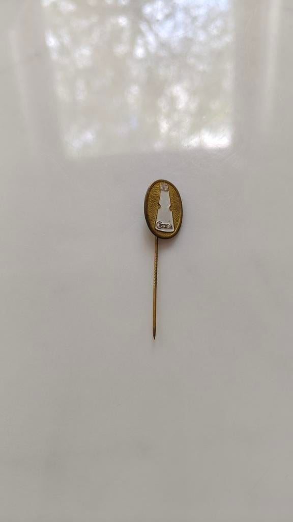 Vintage Castella Speldje - Uniek Verzamelobject, Verzamelen, Ophalen of Verzenden, Gebruikt, Merk, Speldje of Pin