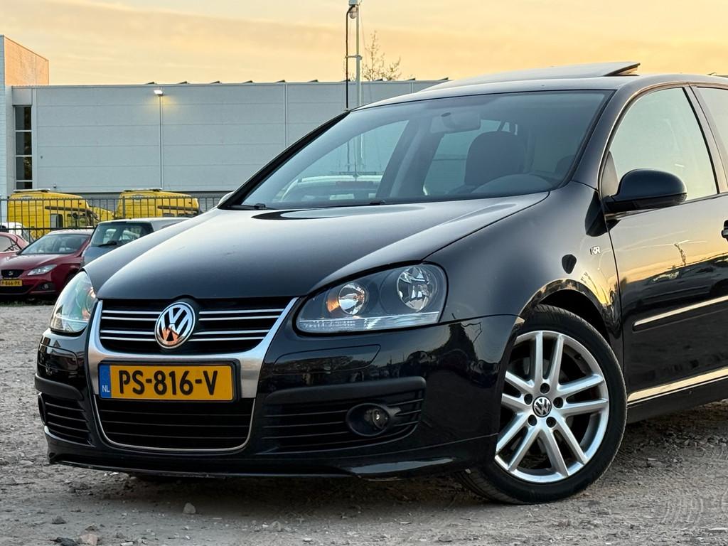 Volkswagen Golf 2.0 TDI GT Sport/ AUTOMAAT/ DAKJE/ VELGEN, Gebruikt, 4 cilinders, 700 kg, Zwart