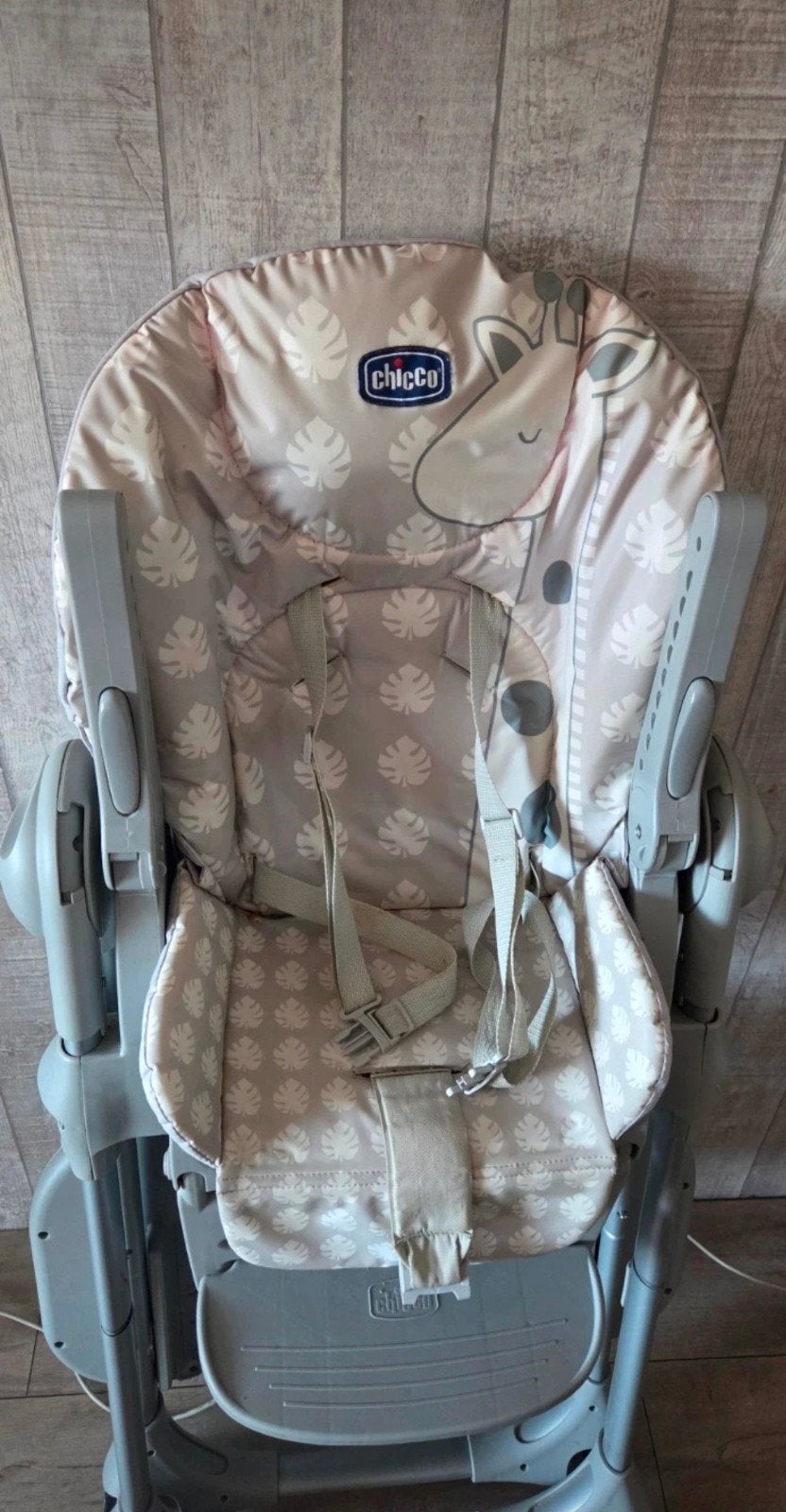 Chicco poly 2, Ophalen of Verzenden, Zo goed als nieuw, Meegroeistoel, Gordel(s)