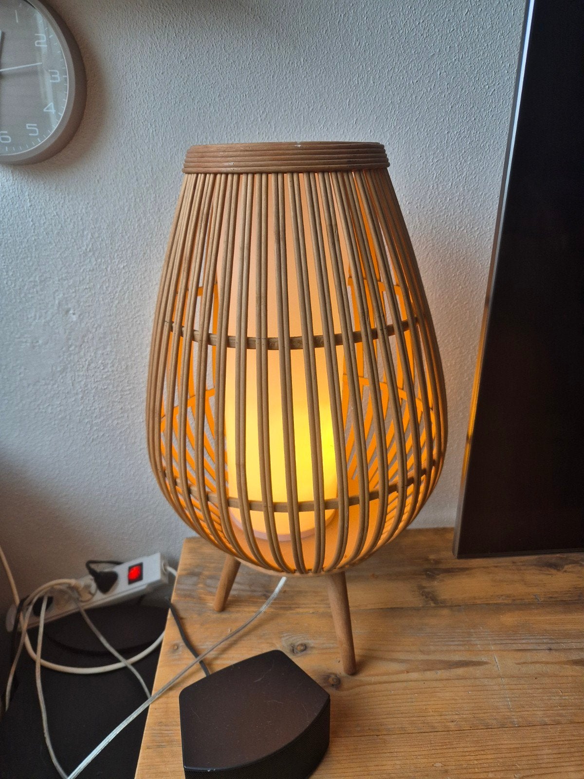 2 bamboe lampen! zsm halen dan mee voor €25 samen, Huis en Inrichting, Lampen | Tafellampen, Ophalen