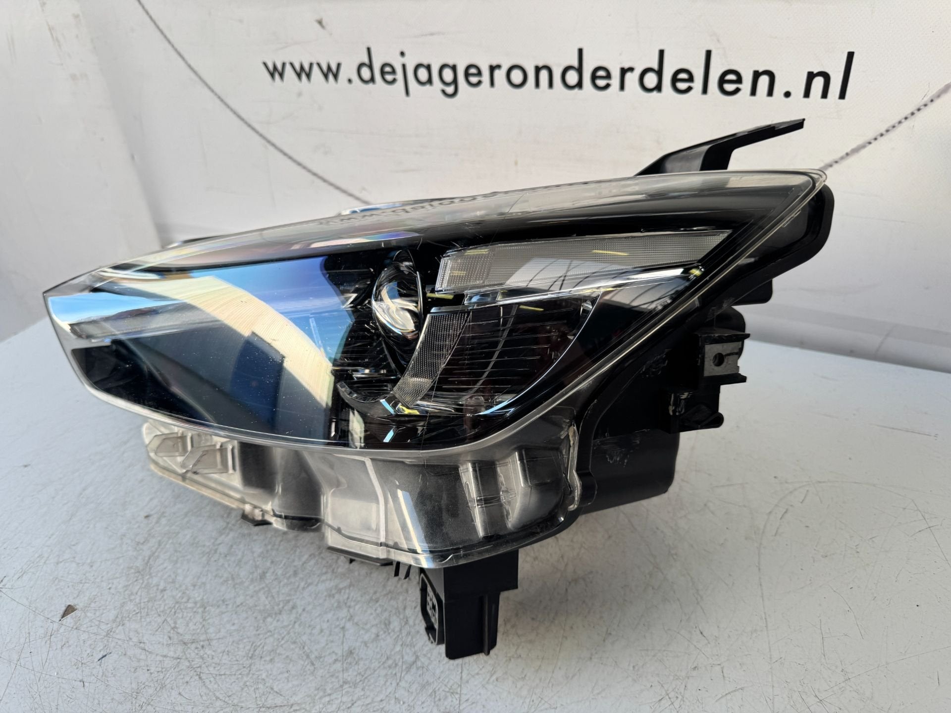 MAZDA CX 3 CX3 VOL LED KOPLAMP LINKS D10E-51040, Auto-onderdelen, Gebruikt, Shinchi, Fuchu-Cho 3-1
730-8670  Hiroshima, Mazda Motor Corporation