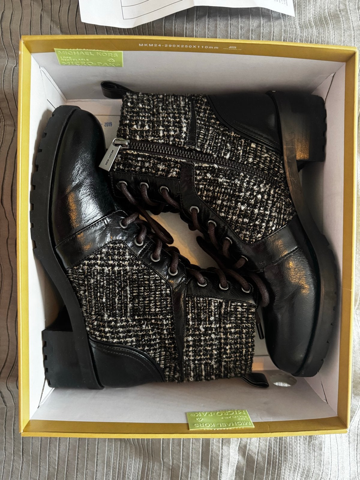 Michael Kors Enkellaarzen leer/boucle Maat 38, Ophalen of Verzenden, Zo goed als nieuw, Zwart, Lage of Enkellaarzen