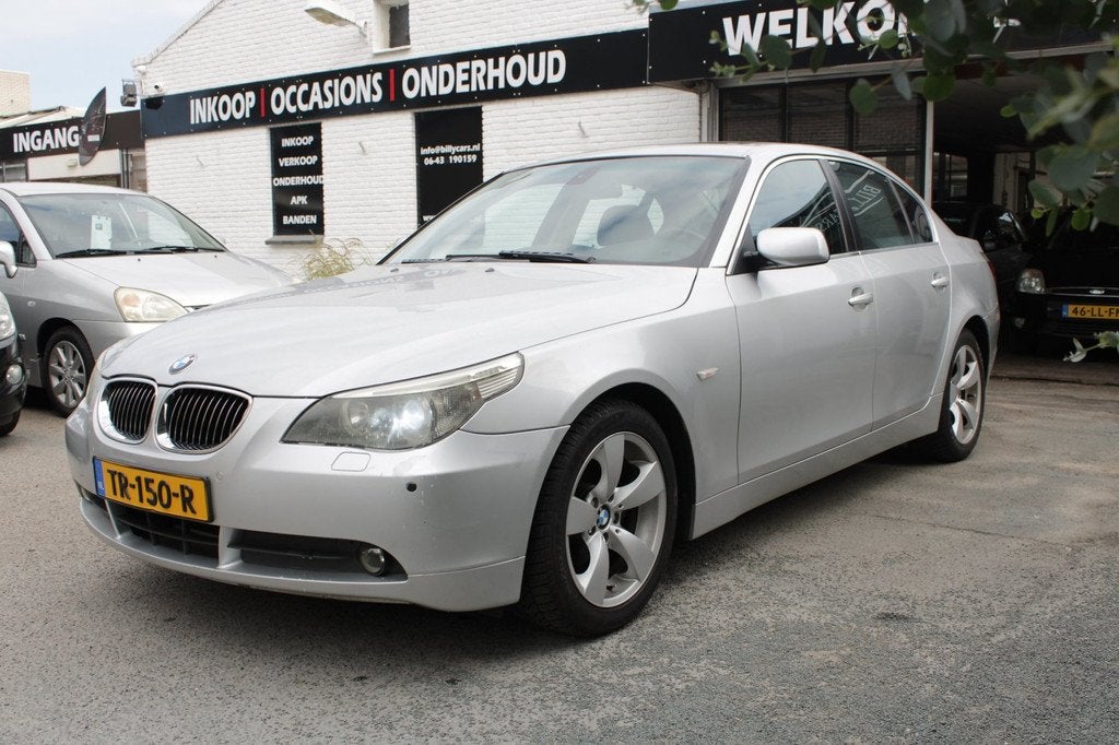 BMW 5-serie 525i / Navi / Automaat / Stoelmemory / CruiseCon, Auto's, BMW, Automaat, Achterwielaandrijving, Zwart, 2497 cc