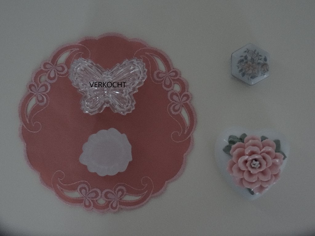 3 vintage snuisterijendoosjes van kristal + porselein, nieuw, Antiek en Kunst, Ophalen of Verzenden