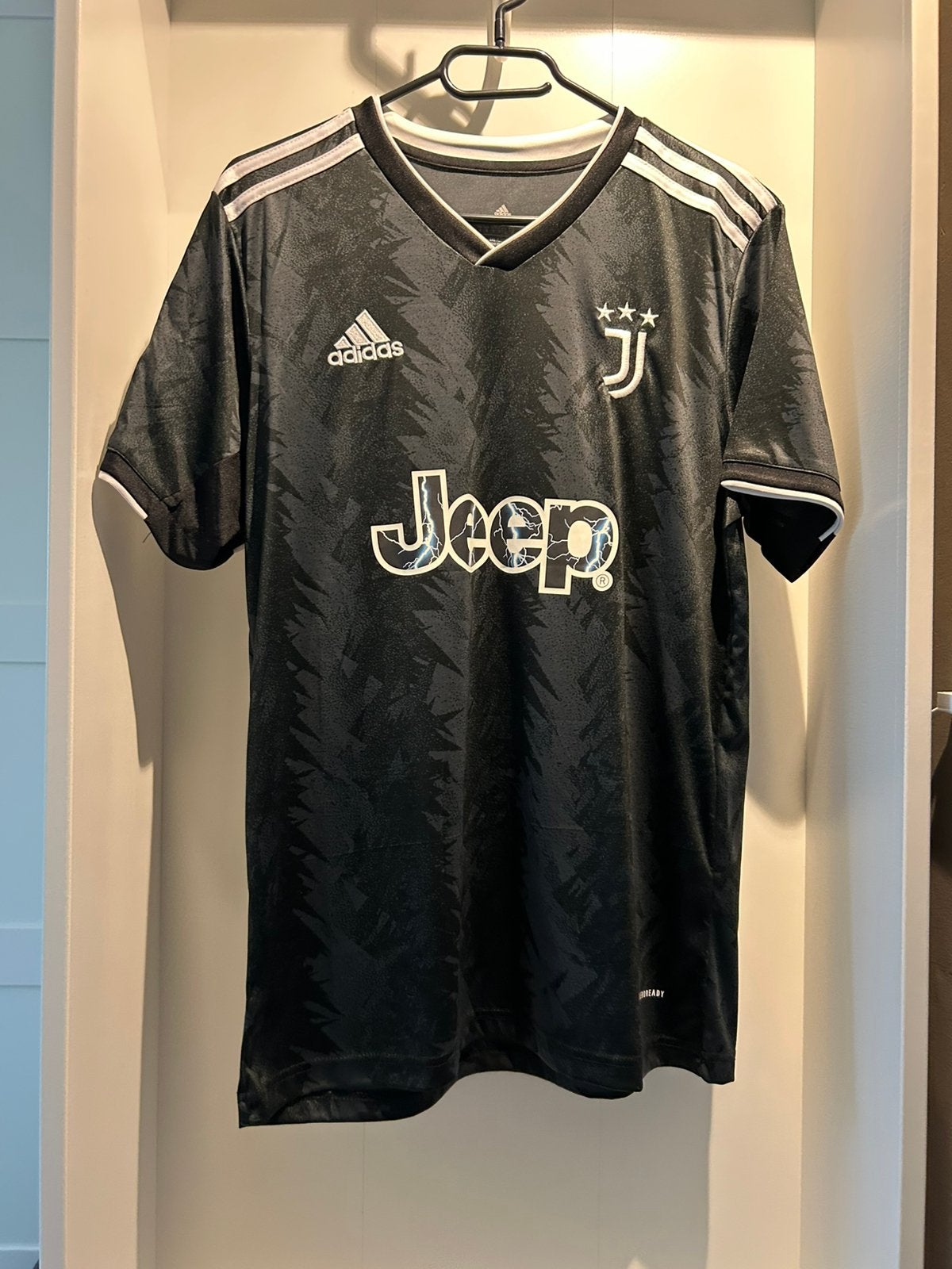 Juventus uit shirt 22/23 Paul Pogba, Sport en Fitness, Ophalen of Verzenden, Zo goed als nieuw, Shirt