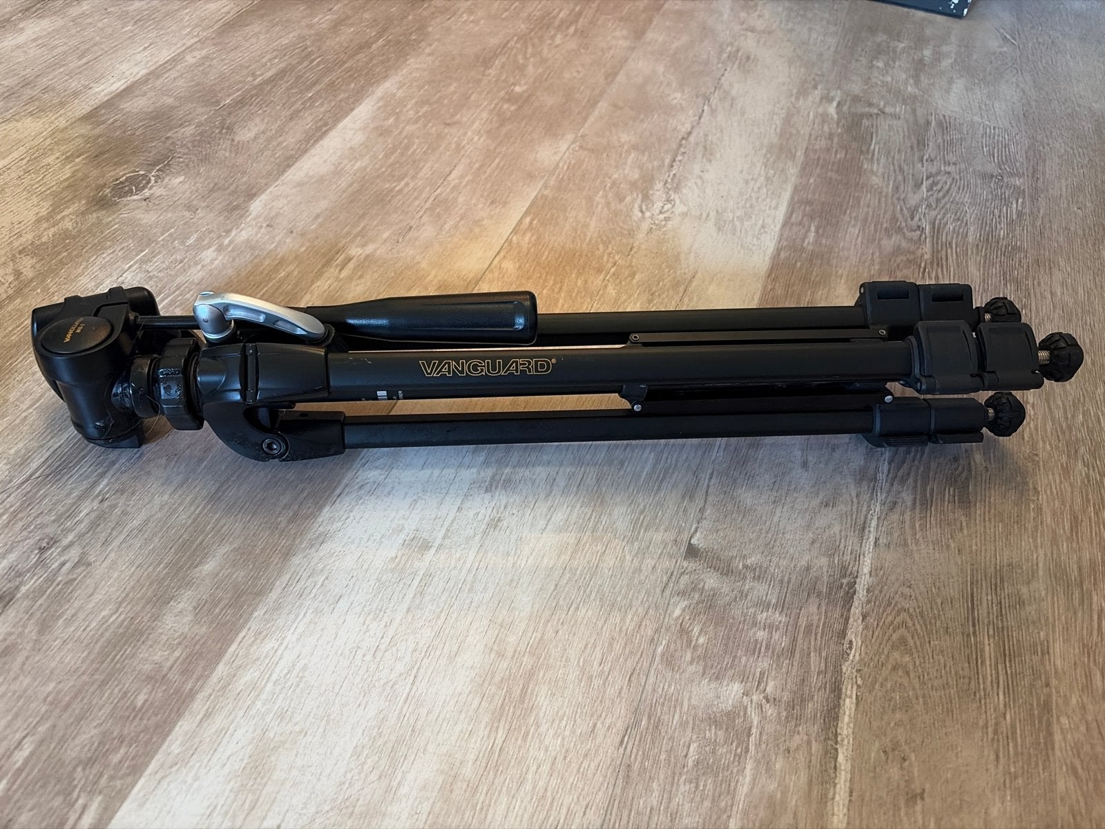 Vanguard MG-2 Statief - weinig gebruikt, Gebruikt, 125 cm of minder, Snelkoppelingsplaat, Vanguard