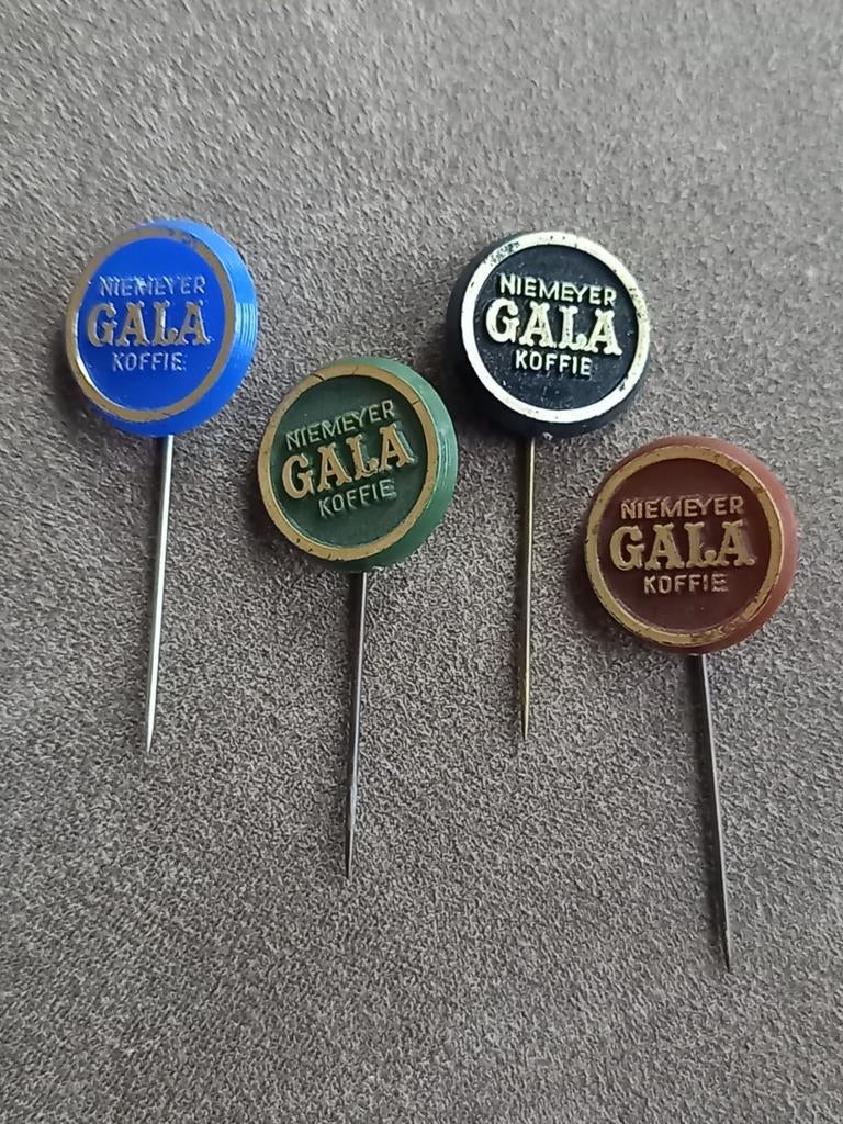 Speldjes Niemeyer Gala koffie, Verzamelen, Speldjes, Pins en Buttons, Ophalen of Verzenden, Gebruikt