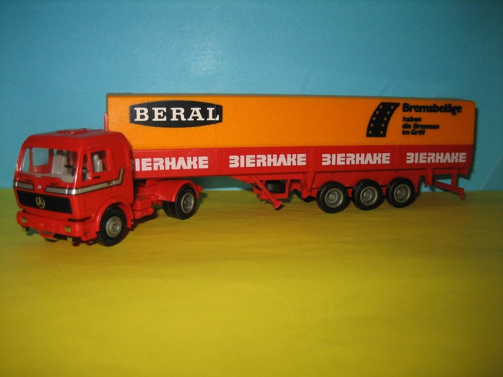 Beral  MERCEDES met oplegger  Herpa, Ophalen of Verzenden, Zo goed als nieuw, Bus of Vrachtwagen, Herpa