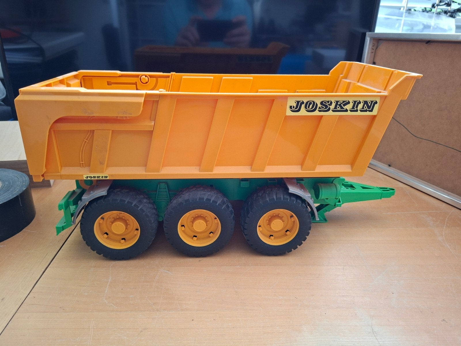 BRUDER Joskin kiepwagen speelgoed - Oranje en groen, Ophalen of Verzenden, Gebruikt