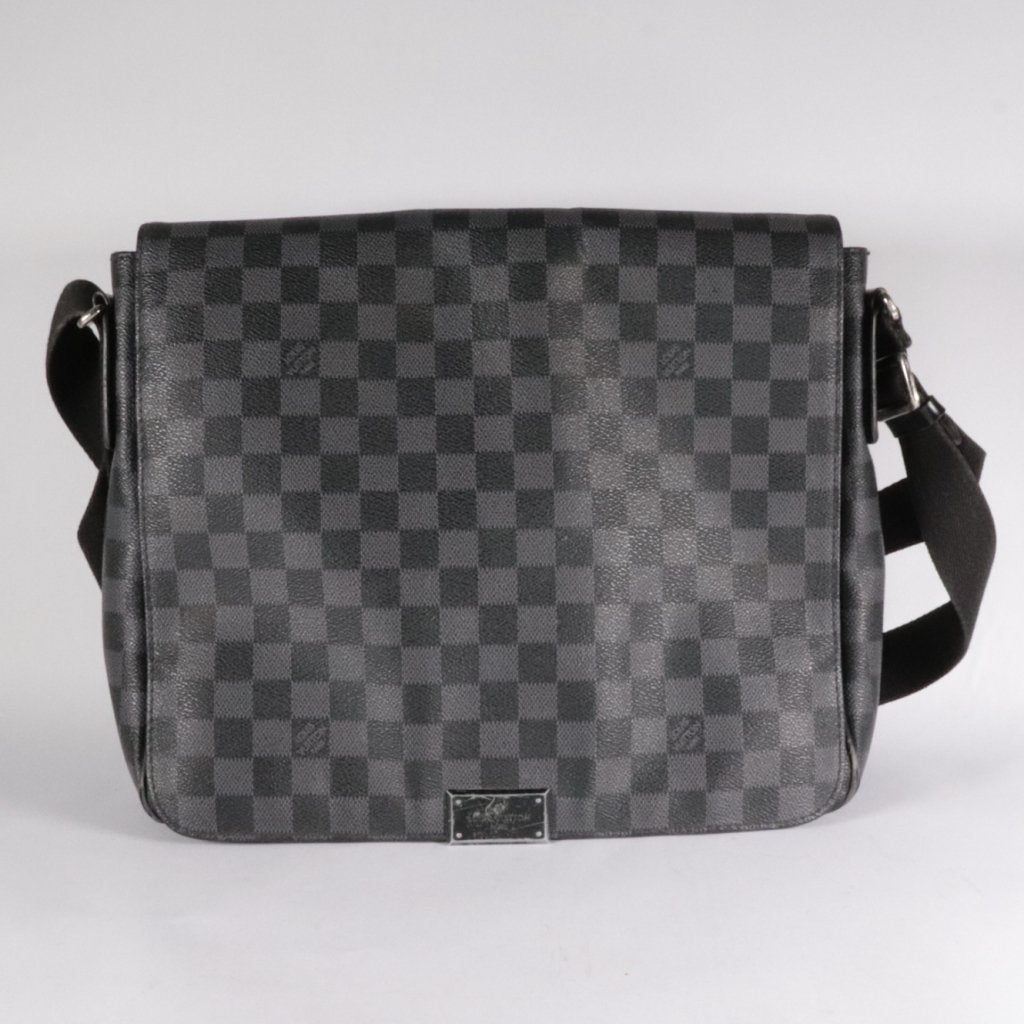 Louis Vuitton Damier Messenger Bag - Gebruikte Staat, Louis Vuitton, Gebruikt, Support@louisvuitton.com, 2 Rue du Pont Neuf
75001 Paris
France