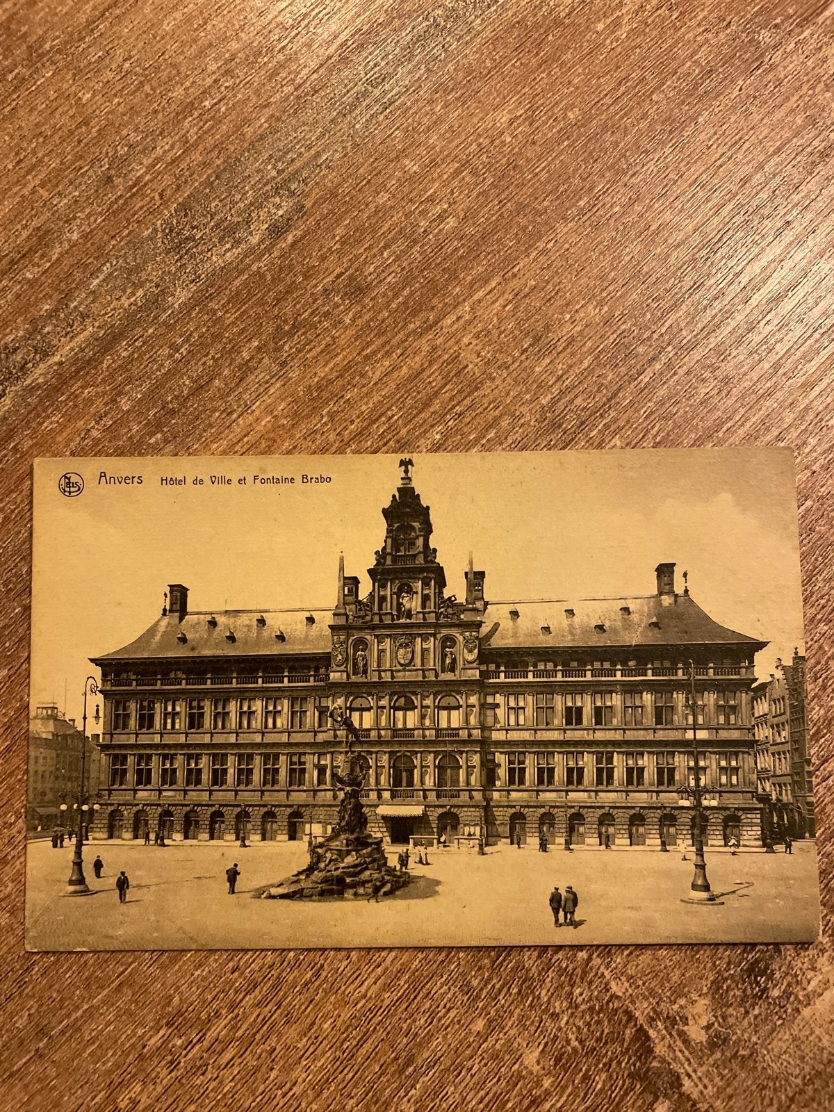 Oude Postkaart Antwerpen Stadhuis en Brabo Fontein, Ophalen of Verzenden, Voor 1920, Ongelopen, Antwerpen