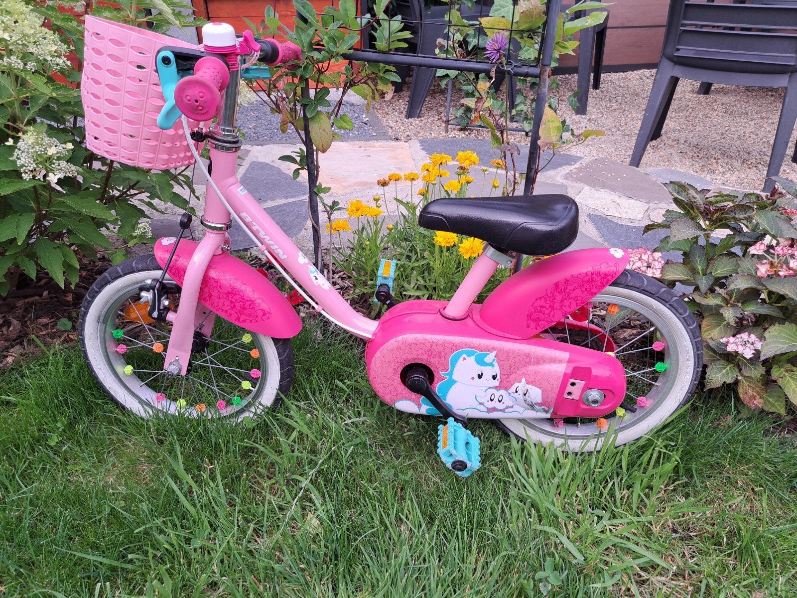 Roze kinderfiets B'Twin 14 inch met mandje en zijwieltjes, Ophalen, Gebruikt, Minder dan 16 inch