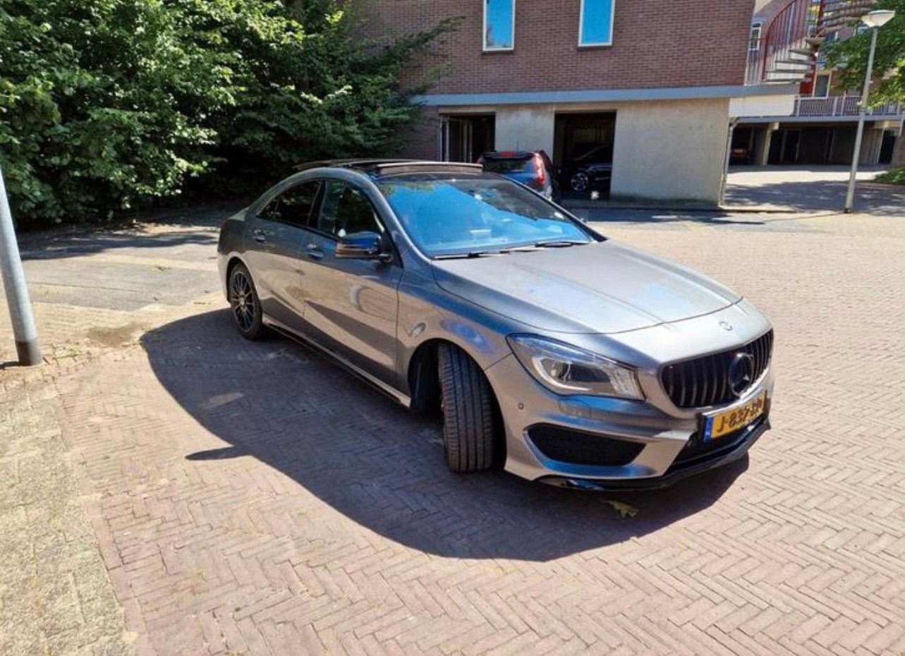Mercedes-Benz CLA 180 AMG 1.6 90KW Blue Eff.. 2014 Grijs, Auto's, Voorwielaandrijving, CLA, 4 cilinders, 122 pk
