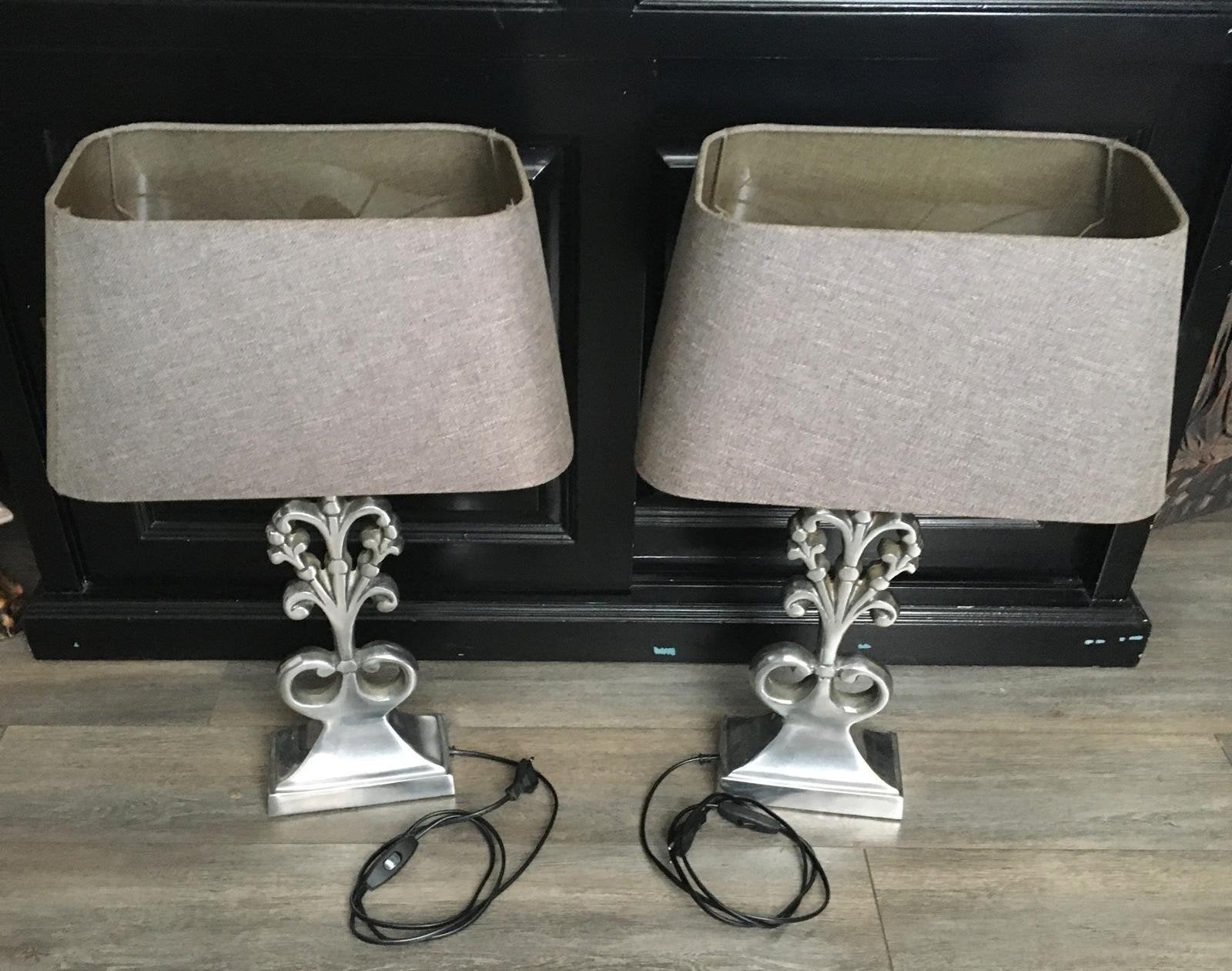 Tafellampen 2, Huis en Inrichting, Lampen | Tafellampen, Ophalen, E27 (groot)