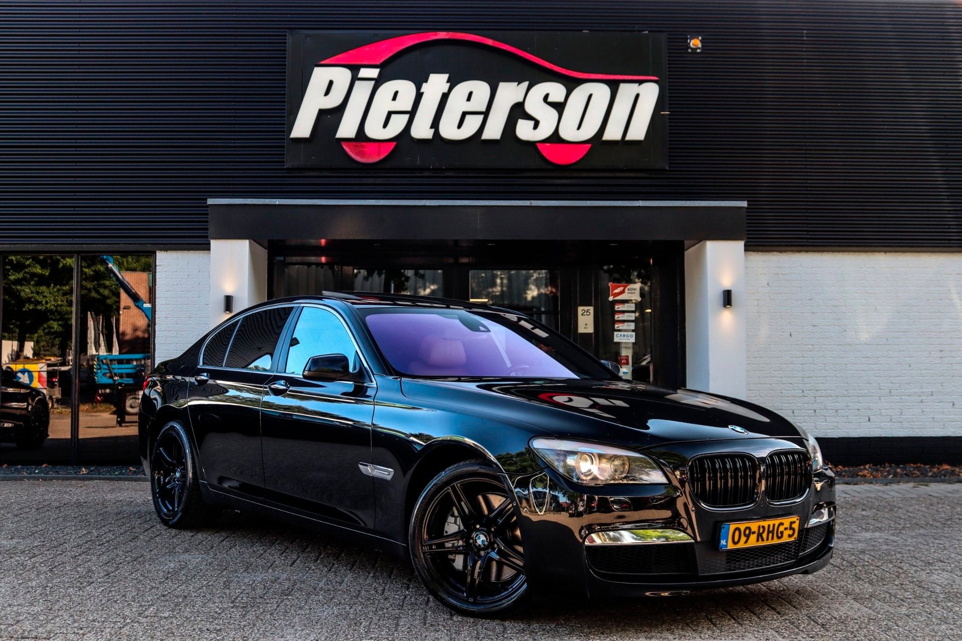 BMW 7-serie 750i M-Pakket PANO NAP SOFTCLOSE HUD 360 CAMERA, Auto's, BMW, Automaat, Euro 5, Achterwielaandrijving, Gebruikt