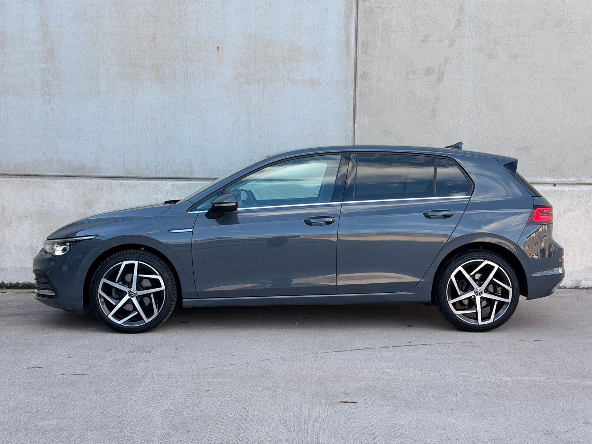Volkswagen Golf 1.5 eTSI DSG IQ 18'' Massage Sfeer ACC DCC, 4 cilinders, 150 pk, Alcantara, Bedrijf
