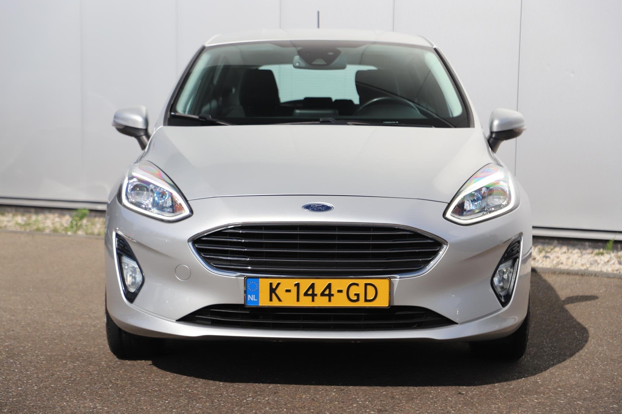 Foto 2 van Ford Fiesta 1.0 EcoBoost Titanium 95PK Navigatie Carplay And