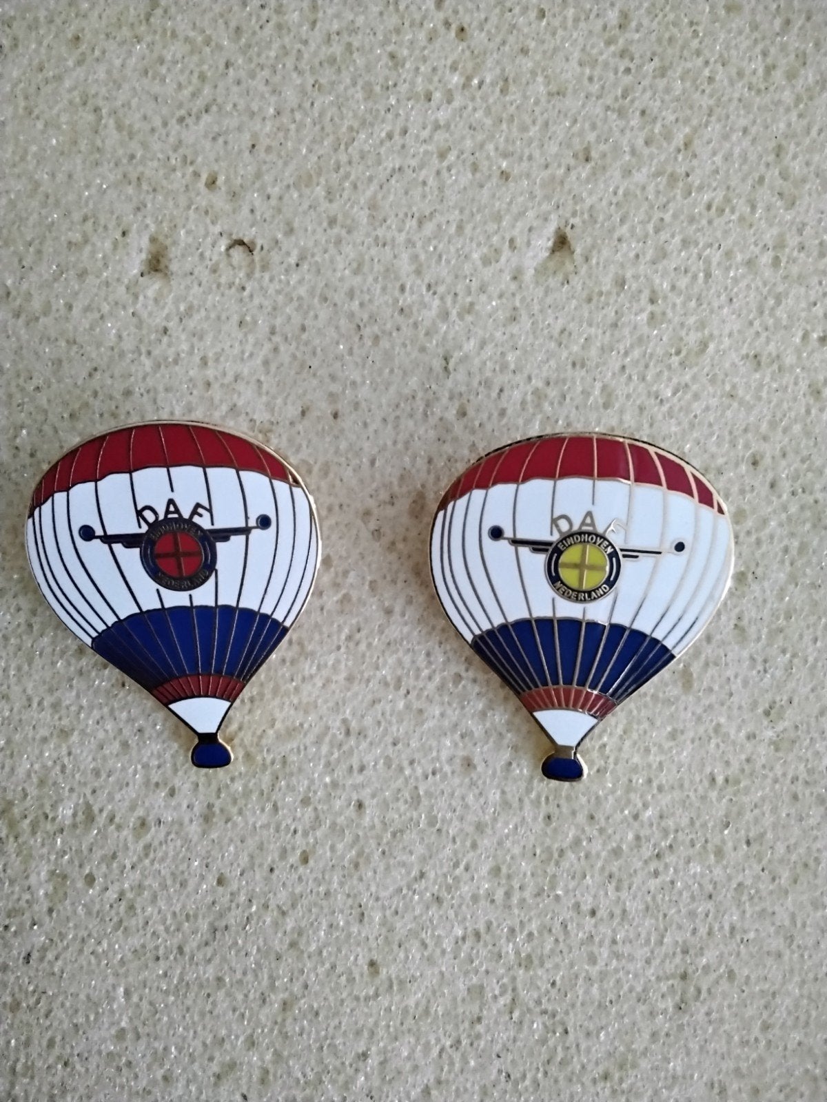 Emaille DAF ballon brochjes, Ophalen of Verzenden, Transport