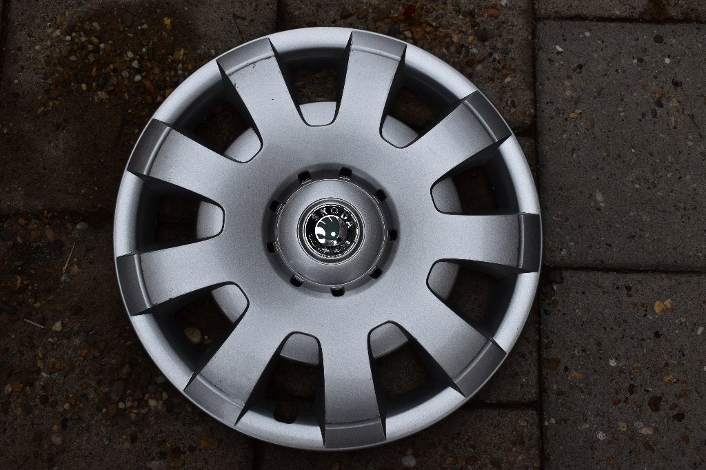 1 losse originele wieldop Skoda Superb 16 inch, Auto diversen, Wieldoppen, Ophalen of Verzenden, Gebruikt