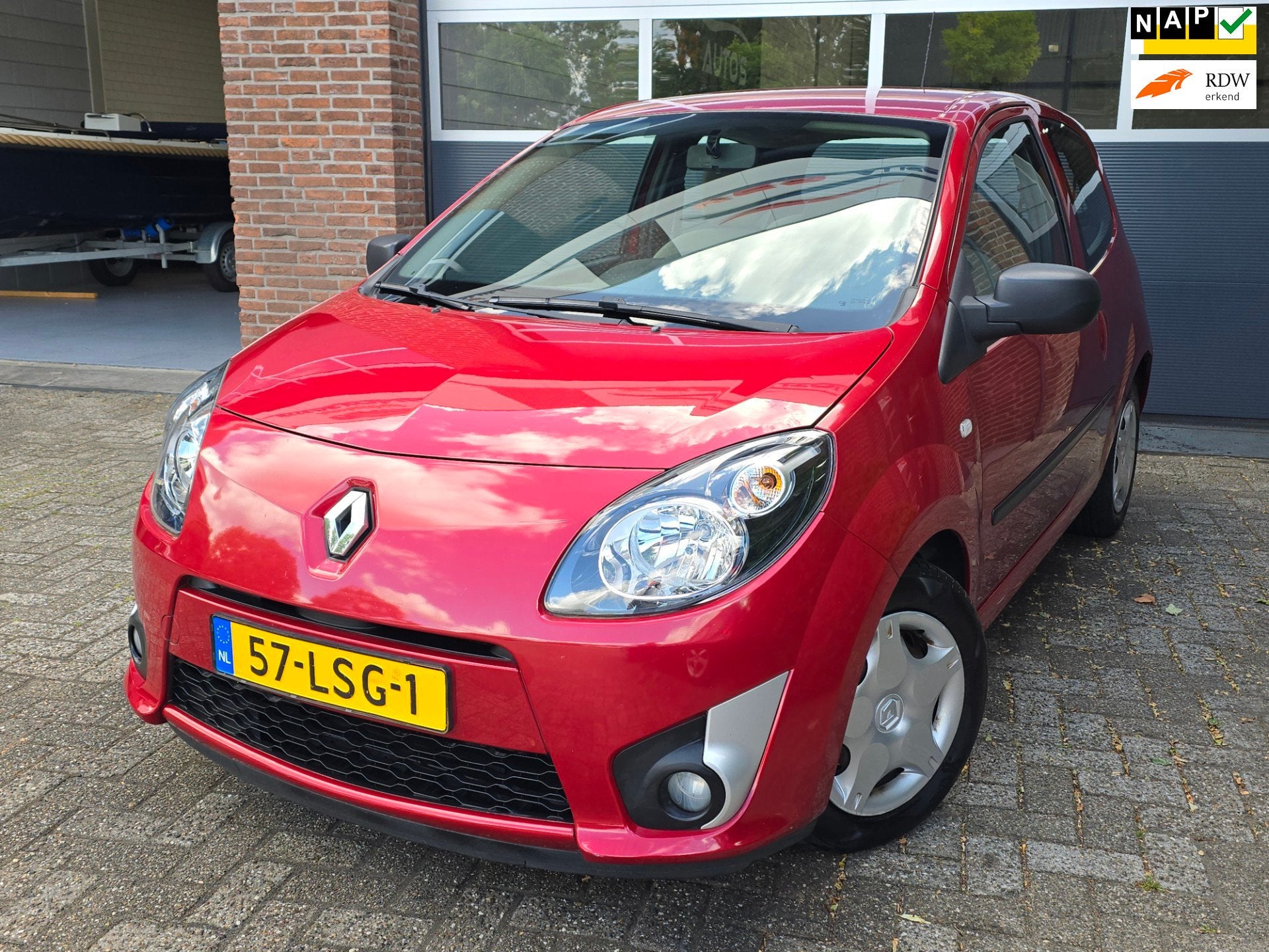 Renault Twingo 1.2-16V Authentique Apk Nieuw |Nap |Twingo, Auto's, 839 kg, Twingo, Gebruikt, 4 cilinders