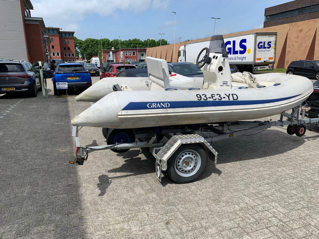 Grand S370 RIB met stuurconsole en trailer, Gebruikt, Grand, Inclusief trailer, Ophalen