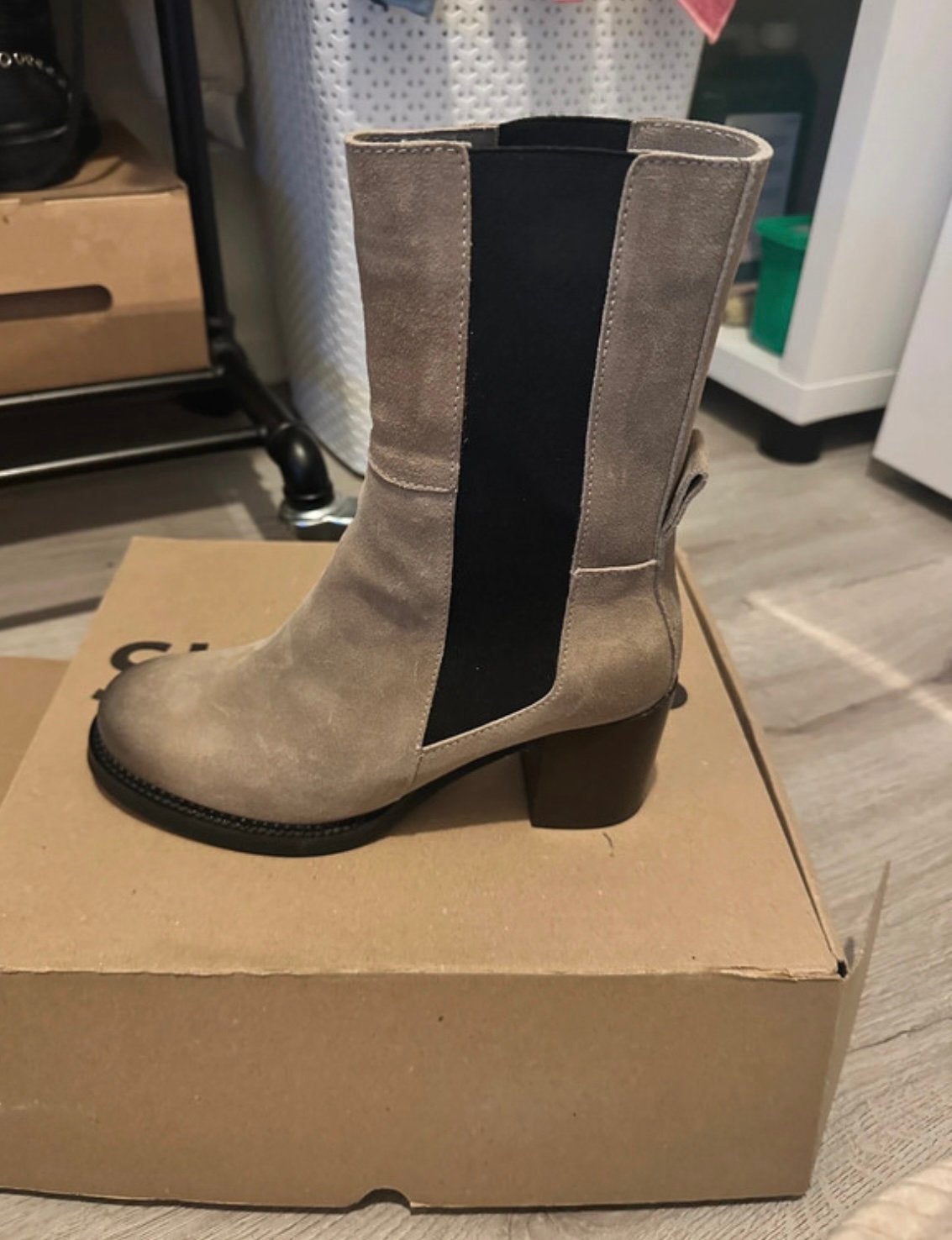 Mooie  shabbies, Beige, Lage of Enkellaarzen, Ophalen of Verzenden, Zo goed als nieuw