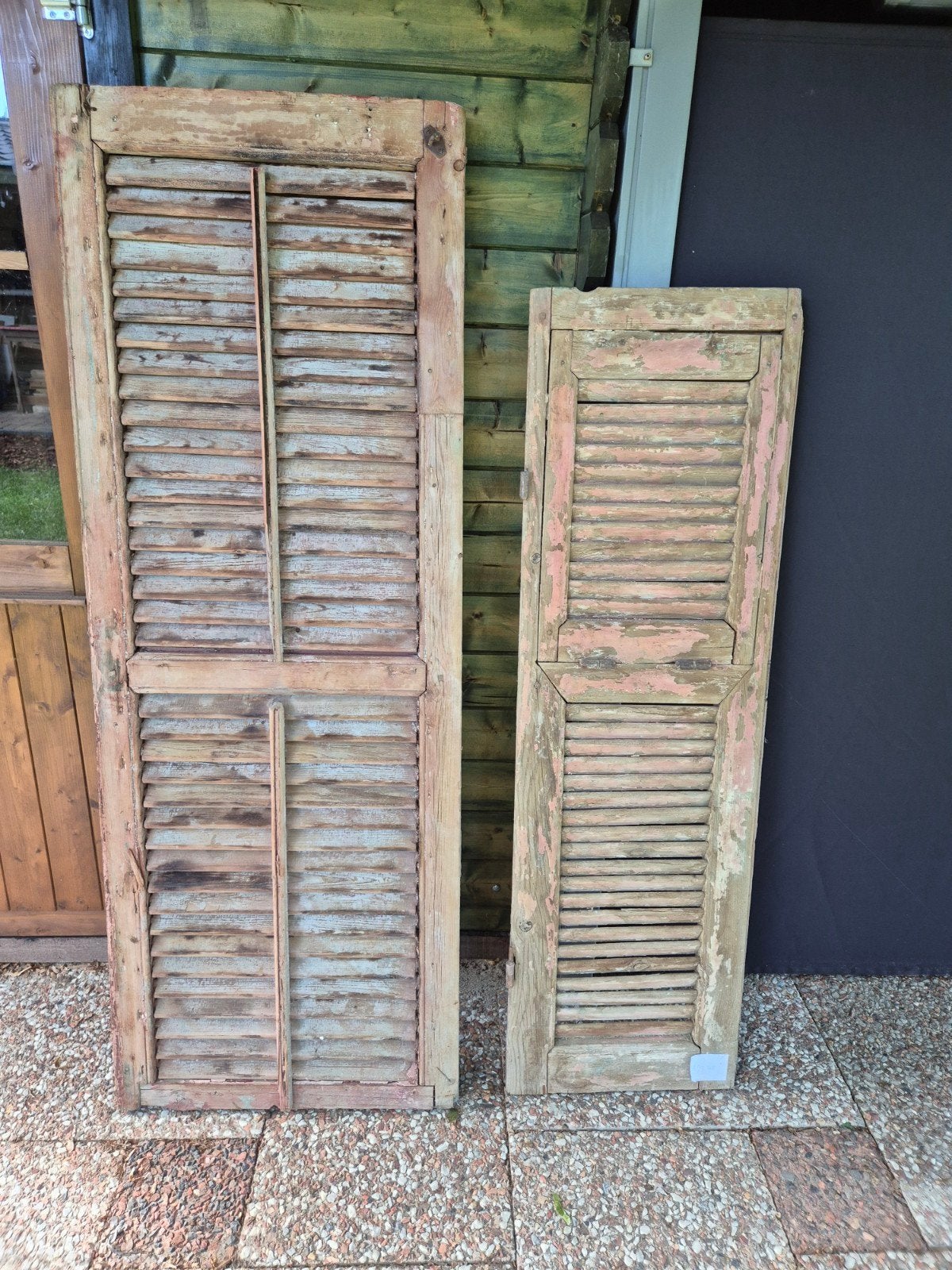 Oude houten Louvre luiken - set van twee, Ophalen