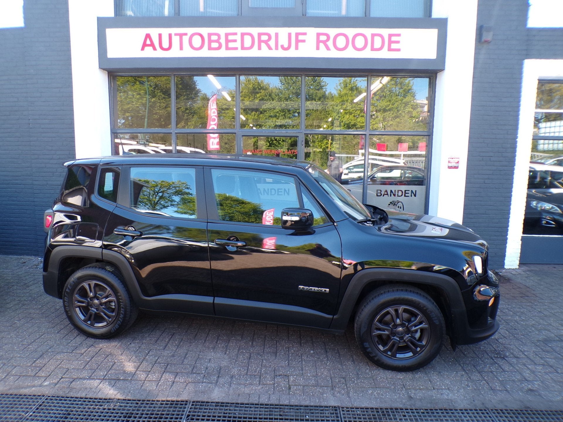 Jeep Renegade 1.0T Limited BLACKLINE 1 EIGENAAR,ZEER MOOI !, Auto's, Voorwielaandrijving, 15 km/l, Gebruikt, 1295 kg