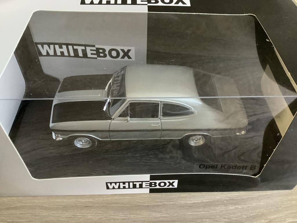 Opel kadet whitebox, Hobby en Vrije tijd, Modelauto's | 1:24, Ophalen of Verzenden, Zo goed als nieuw, Overige merken