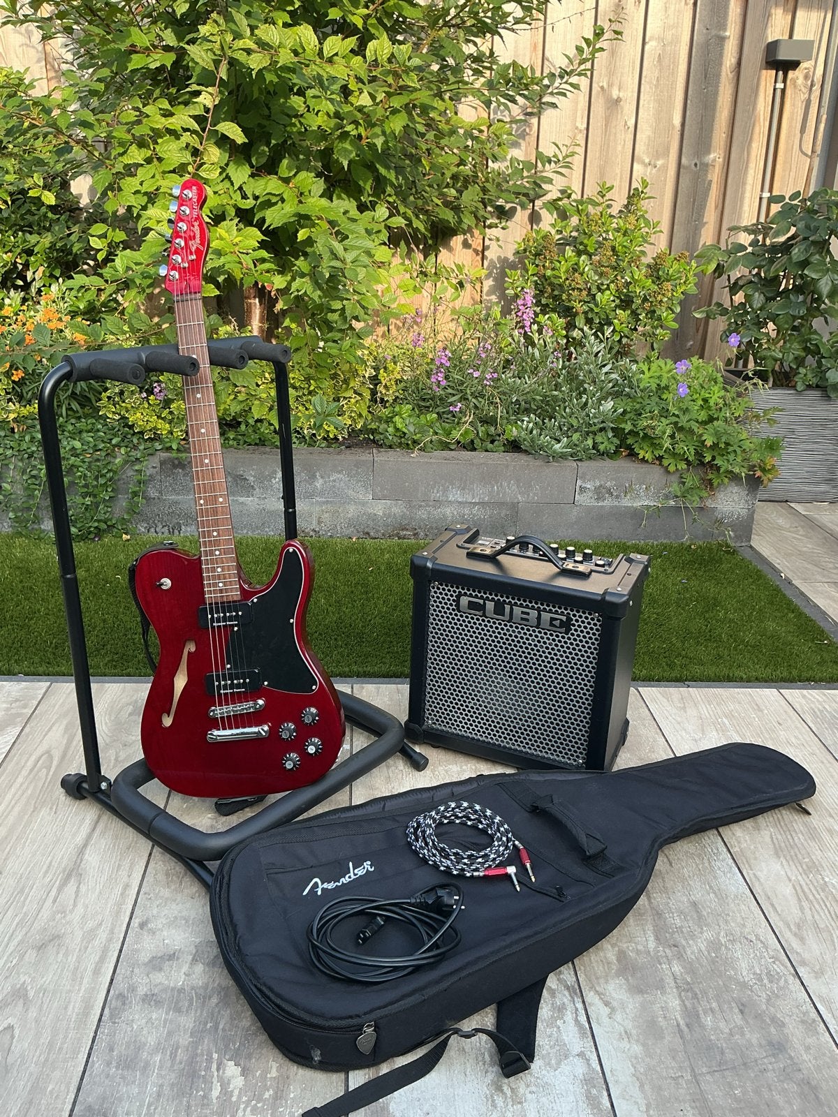Fender Telecaster Jim Adkins Signature met Roland Cube, Ophalen, Met versterker, Zo goed als nieuw, Fender