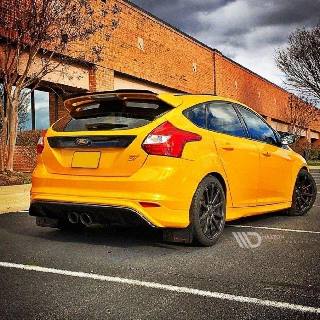 Voorlip achterlip sideskirts diffuser - Ford Focus ST 12-14, Auto diversen, Tuning en Styling, Ophalen of Verzenden