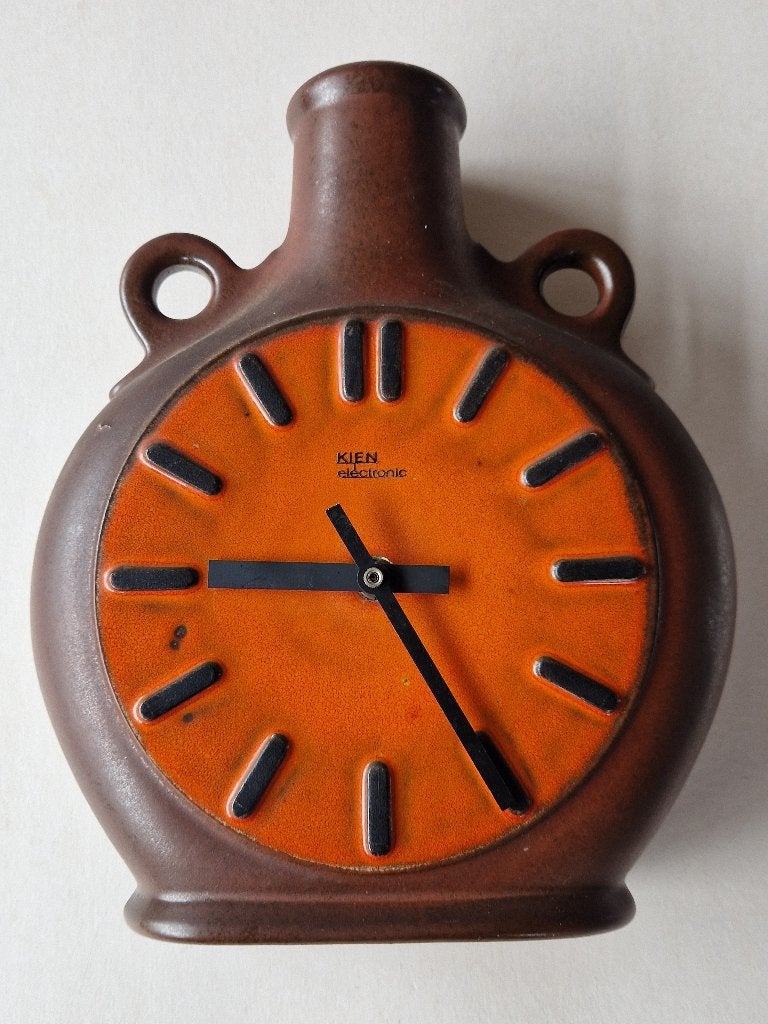 Vintage keramische tafelklok  van het merk Kienzle, Huis en Inrichting, Woonaccessoires | Klokken, Analoog, Werkt op batterijen