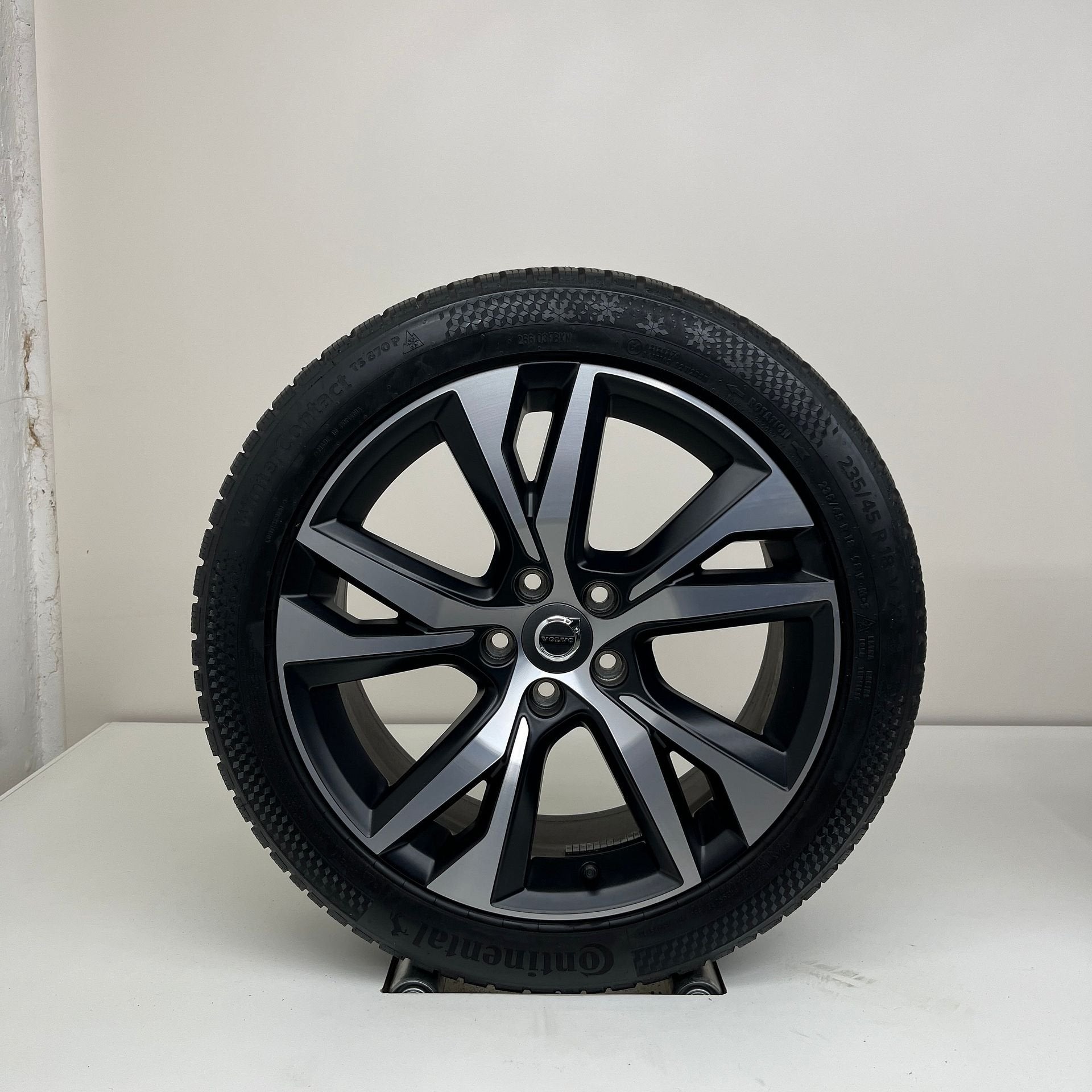 Volvo V60 / S60 18 inch - winterbanden, 18 inch, Gebruikt, Banden en Velgen, 235 mm
