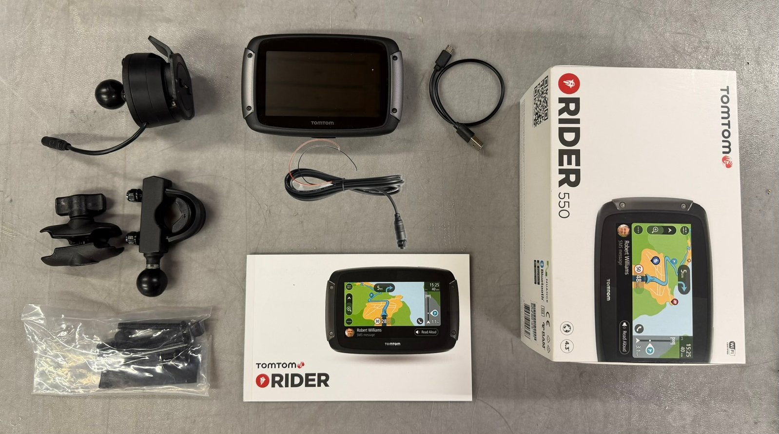 Nieuwstaat TomTom Rider 550 navigatie tbv motor of auto 2023, Motoren, Ophalen of Verzenden, Zo goed als nieuw