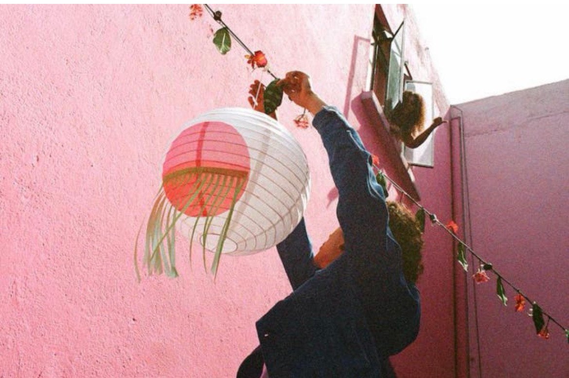 NIEUW IKEA ÖMSESIDIG hanglampenkap kleurrijke lampion BRUILO, Tuin en Terras, Buitenverlichting, Zonne-energie, Minder dan 50 watt